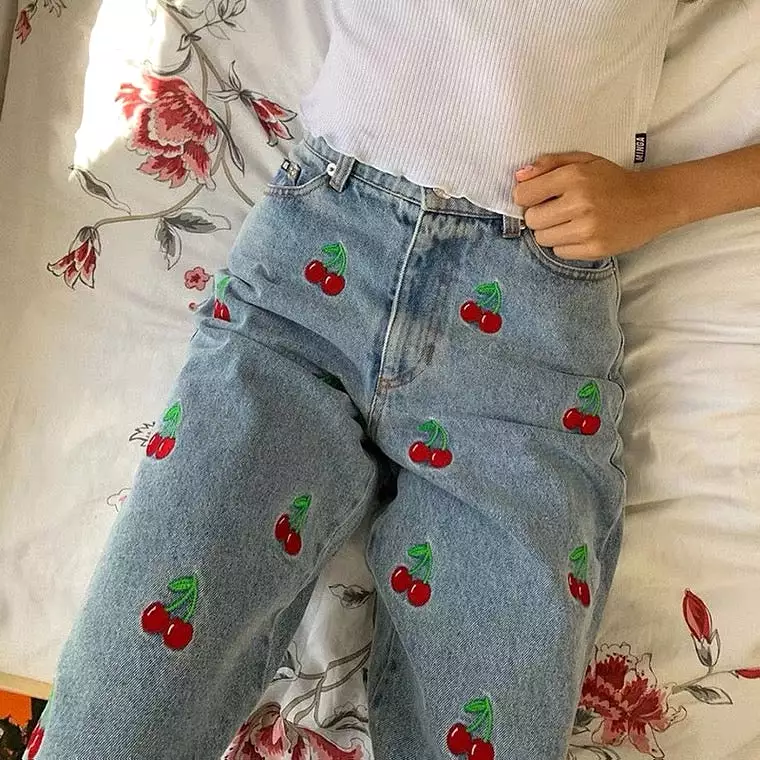 INS SWEET CHERRY EMBROIDERY JEANS BY70195