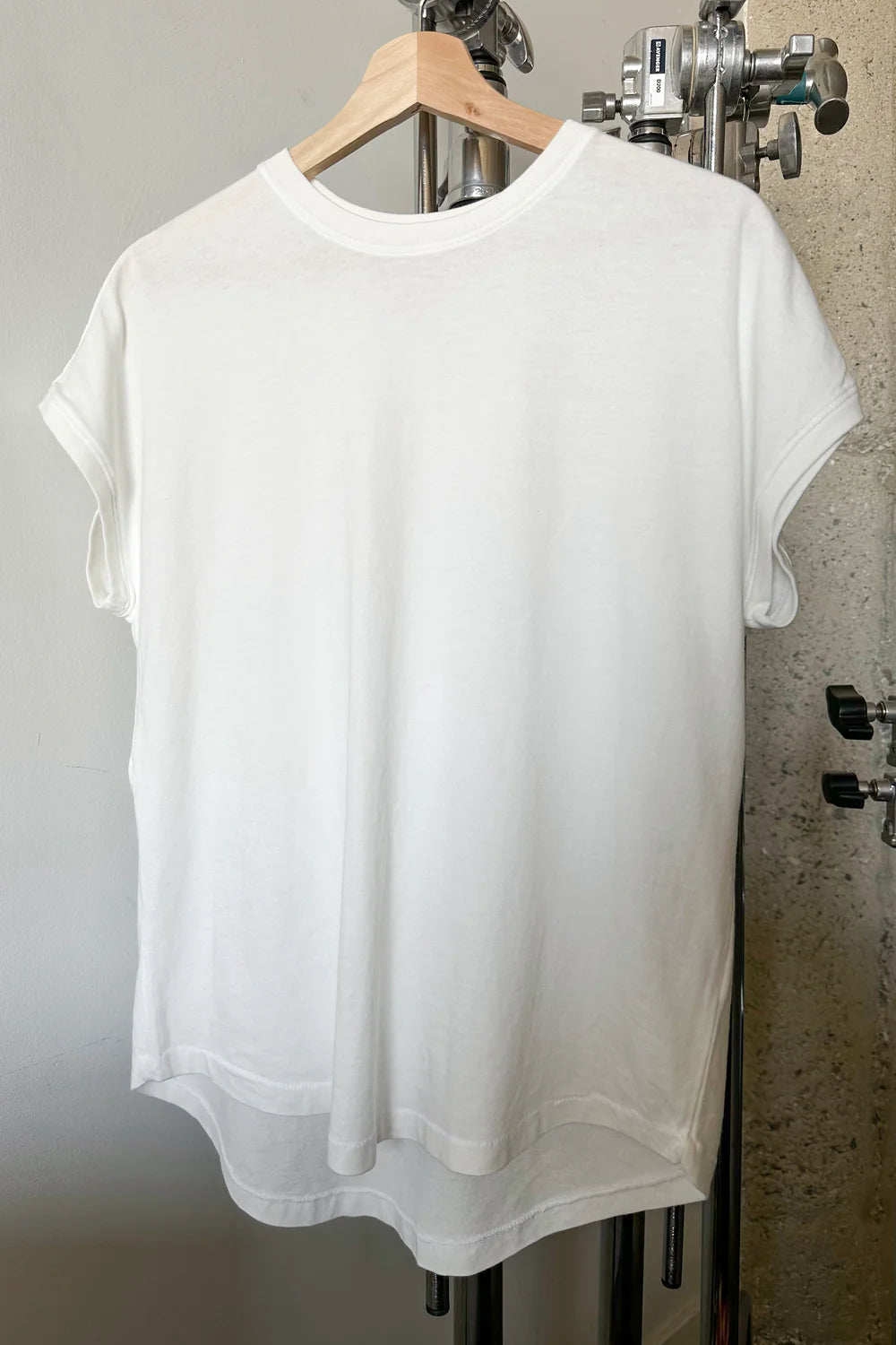 LE BON SHOPPE EASE TEE - VINTAGE WHITE