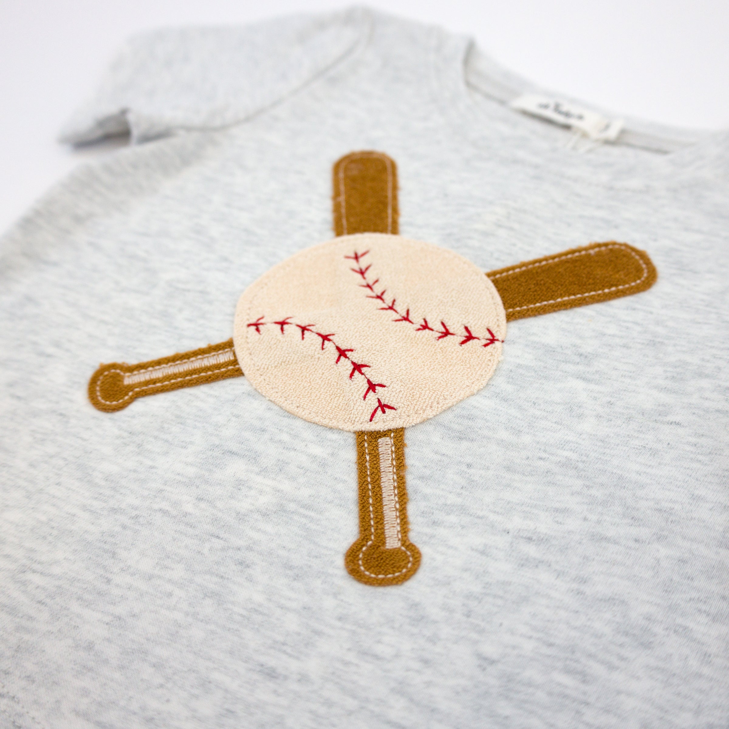 oh baby! Raw Edge Short Sleeve Cotton Slub Tee - Vintage Baseball Applique - Heather Gray