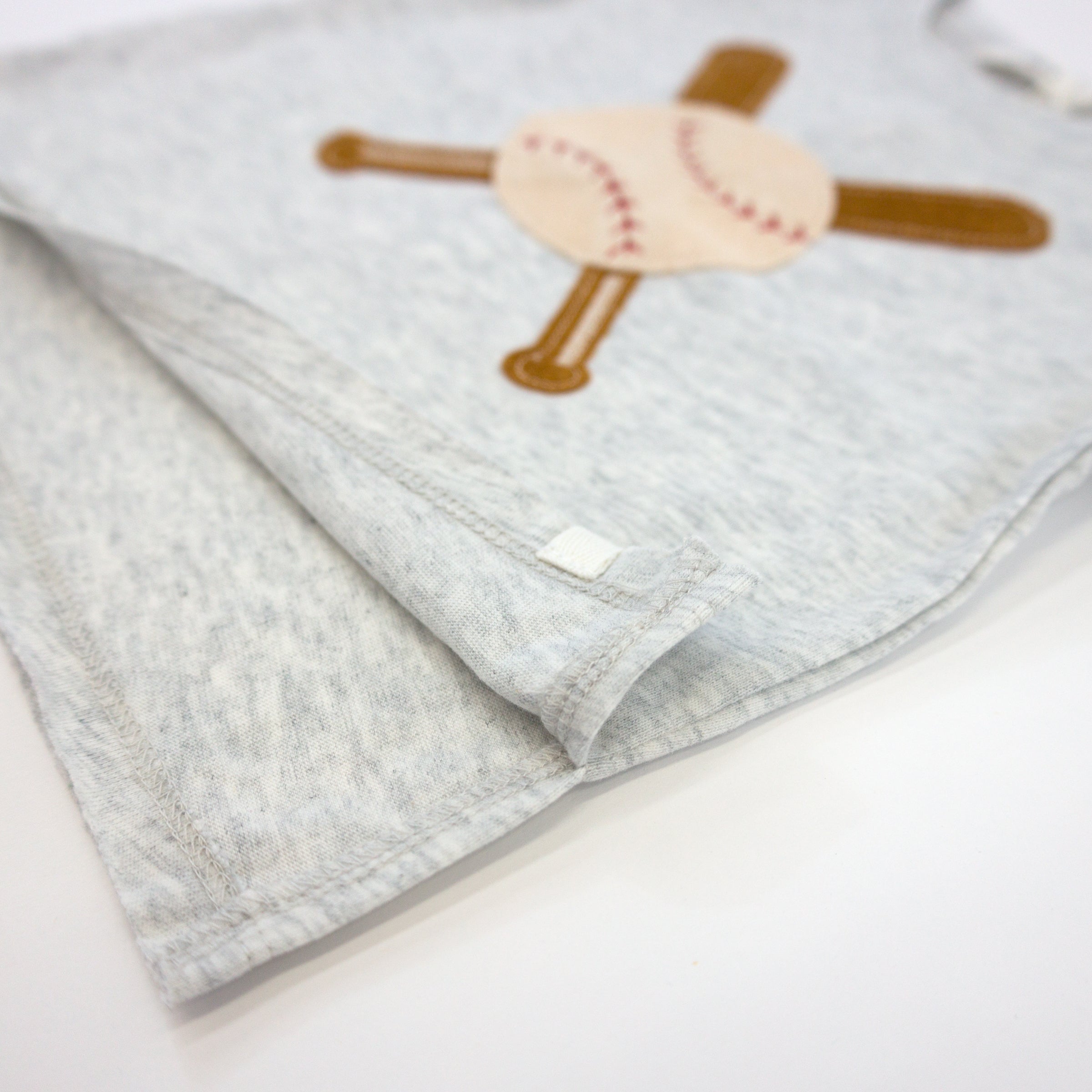 oh baby! Raw Edge Short Sleeve Cotton Slub Tee - Vintage Baseball Applique - Heather Gray