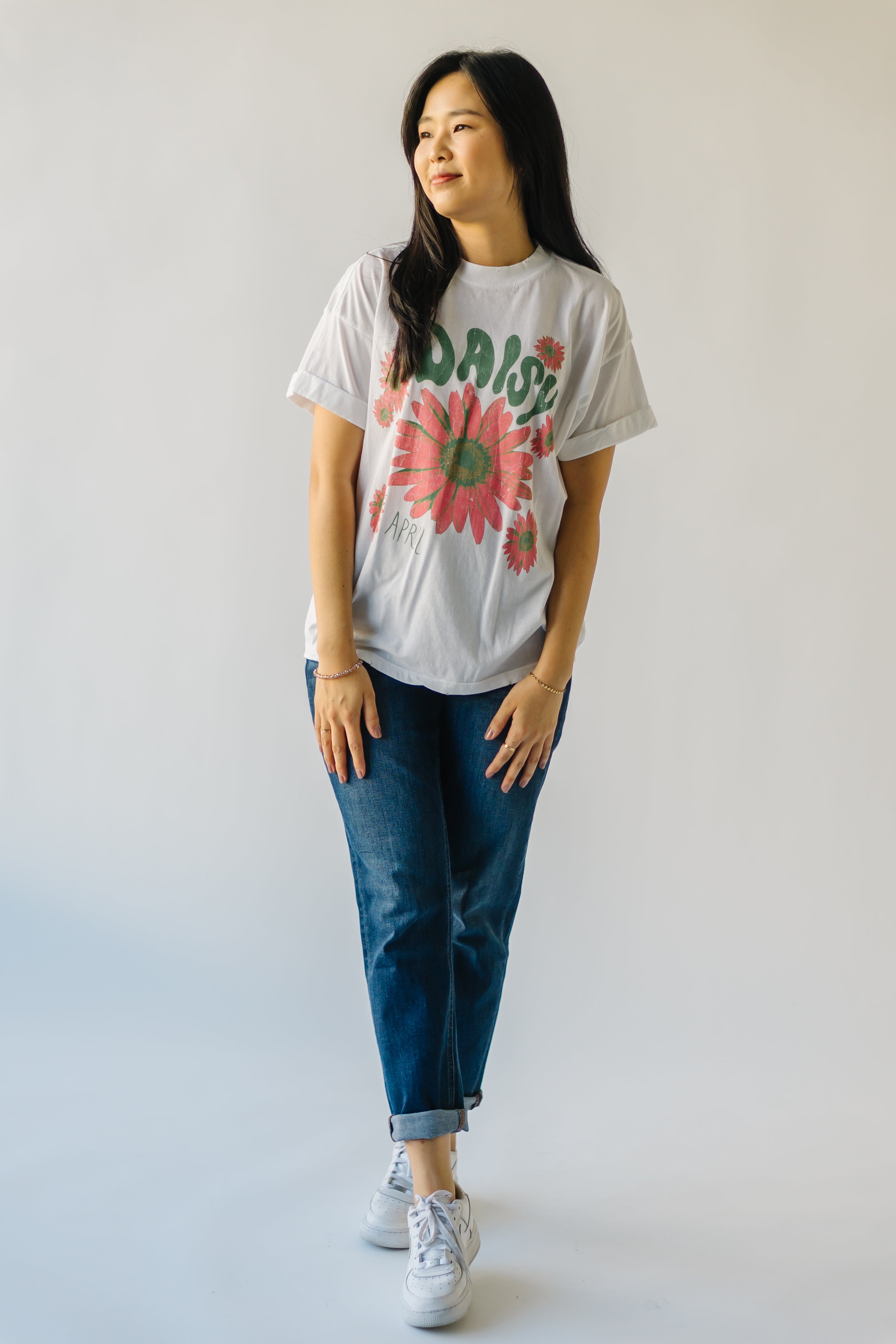 The April Daisy Tee in Vintage White